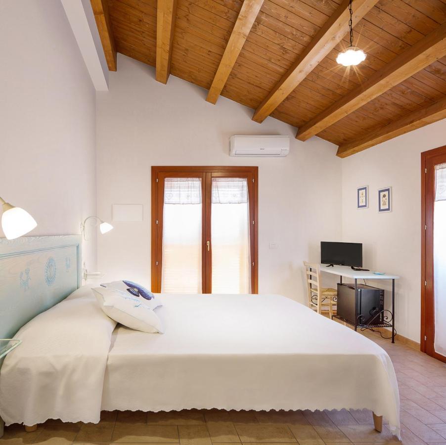 Bed and Breakfast Edomat Монсеррато Экстерьер фото